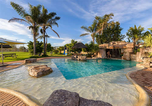 Break away to Formosa bay resort in Plettenberg bay. 2 Bedroom from 11-15Nov.