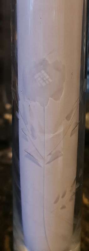 2x rosebud vases