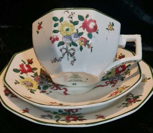 Vintage Royal Doulton Old Leeds Spray Trio set