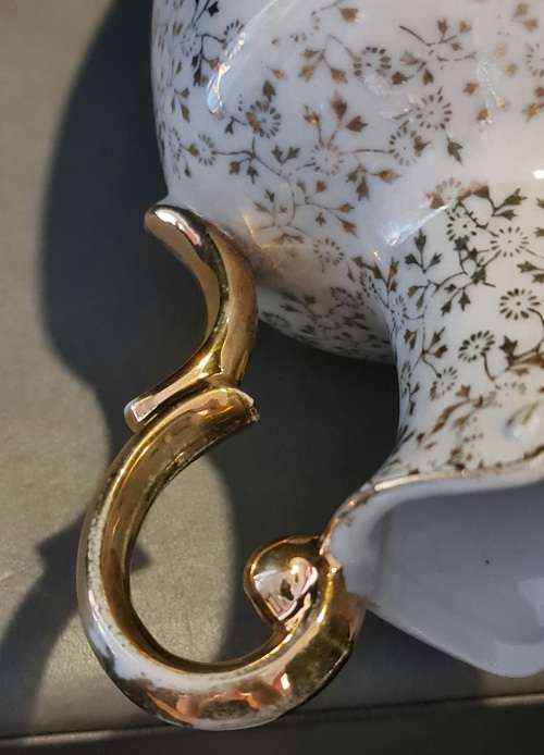 Jug like flower vase