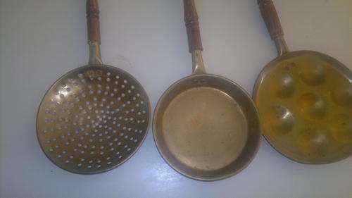 3 Mini brass pans for display with wooden handle