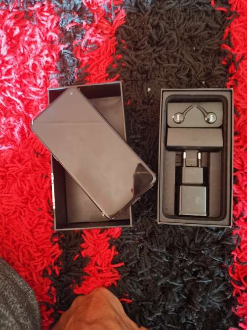 Samsung Galaxy S10e Almost Brand New