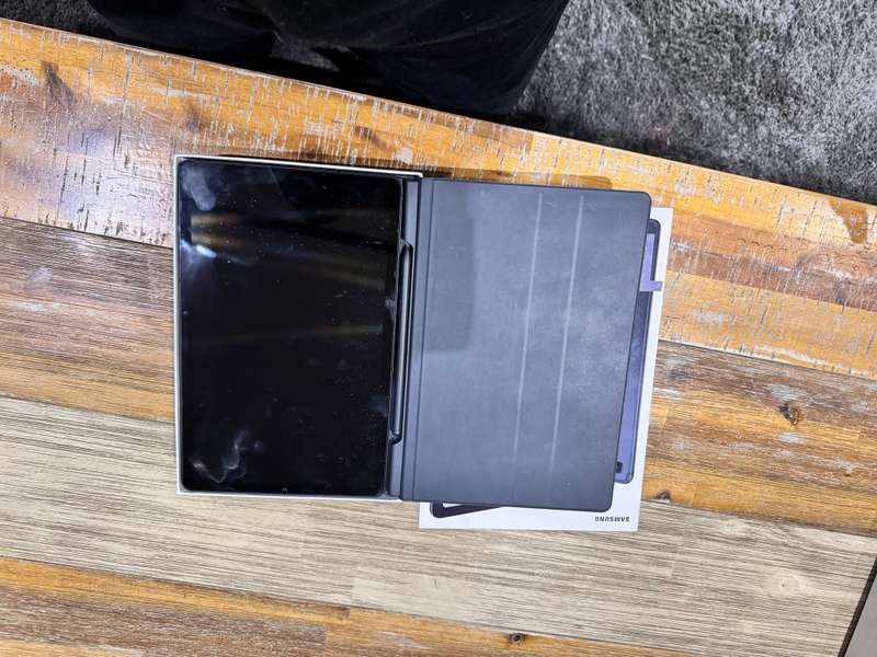 Samsung Tab S6 lite Bundle *Bargain*