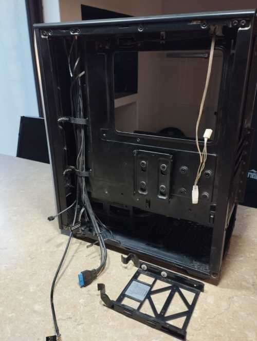 Phanteks PH-EC300PTG_BK Eclipse P300 Tempered Glass Black Steel ATX Mid Tower Desktop Chassis
