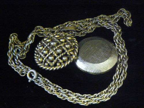 LOCKET AND CHAIN