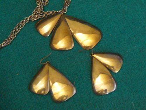 VINTAGE LIKE CHAIN PENDANT AND EARRINGS SET