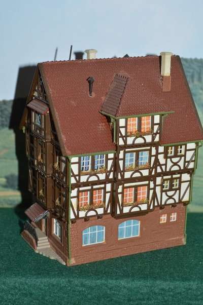 N Guage 4 story building