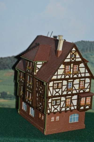 N Guage 4 story building