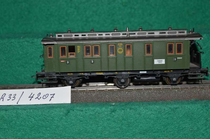 ROCO HO 4207 DRG PASSENGER COACH CL 2-3