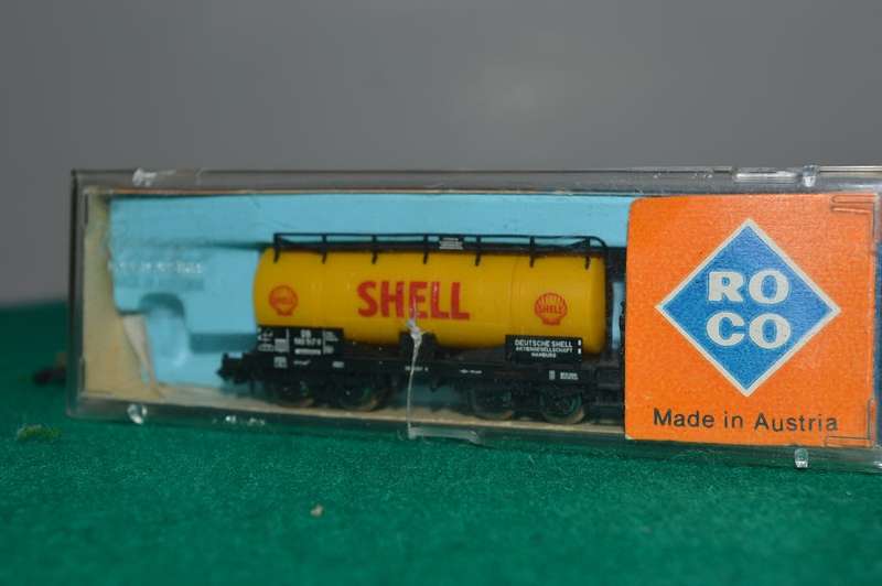 Roco n guage 2357  4 axle shell tanker
