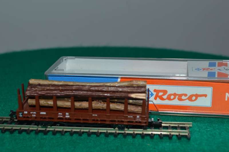 Roco n guage  long Log carrier
