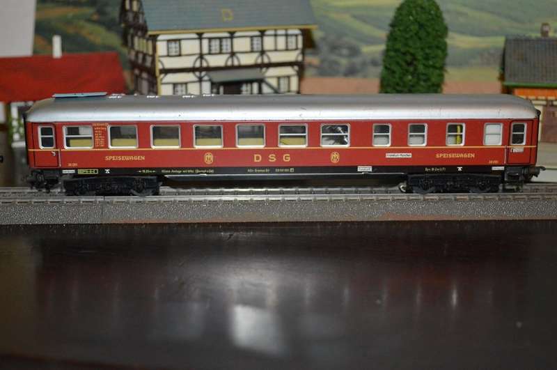 Marklin HO 4024 DSG Dining car with lights