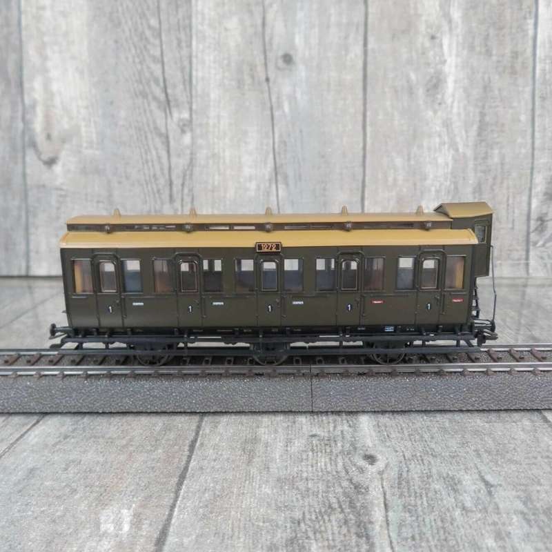 Marklin HO 4206 cl 1 compartment car