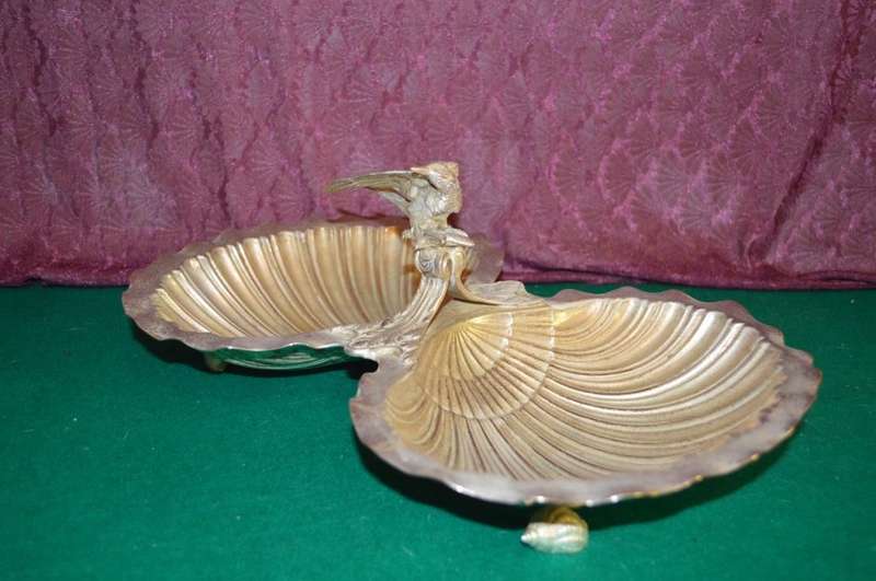 George Ward Beautiful large EPNS double clam center piece STATEMENT PIECE