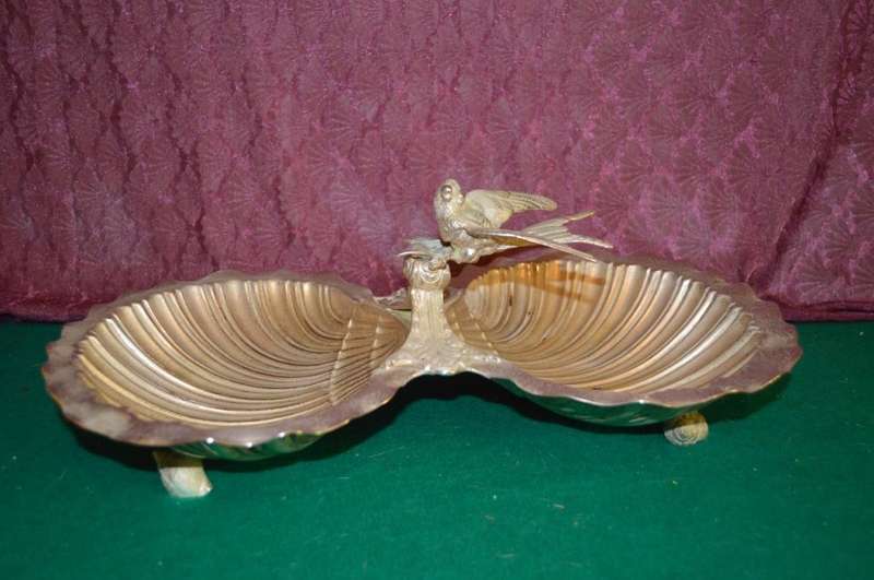 George Ward Beautiful large EPNS double clam center piece STATEMENT PIECE