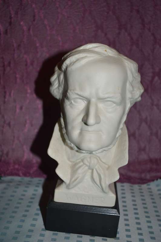Ceramic sculpture by Goebel Gerard Bochmann - bust of the composer Richard Wagner Germany Art, perio