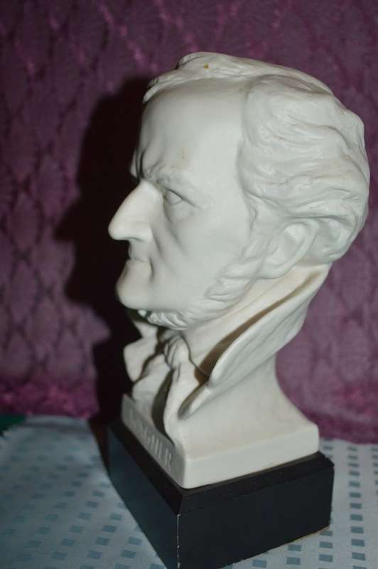 Ceramic sculpture by Goebel Gerard Bochmann - bust of the composer Richard Wagner Germany Art, perio