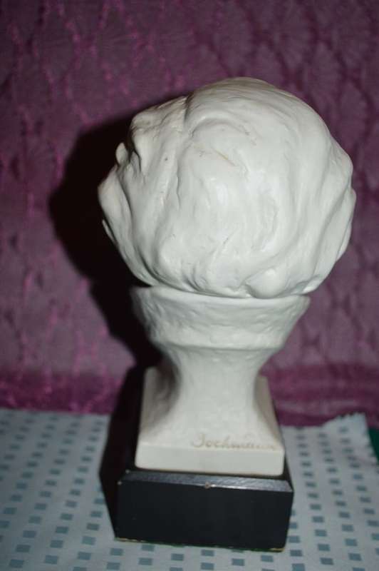 Ceramic sculpture by Goebel Gerard Bochmann - bust of the composer Richard Wagner Germany Art, perio