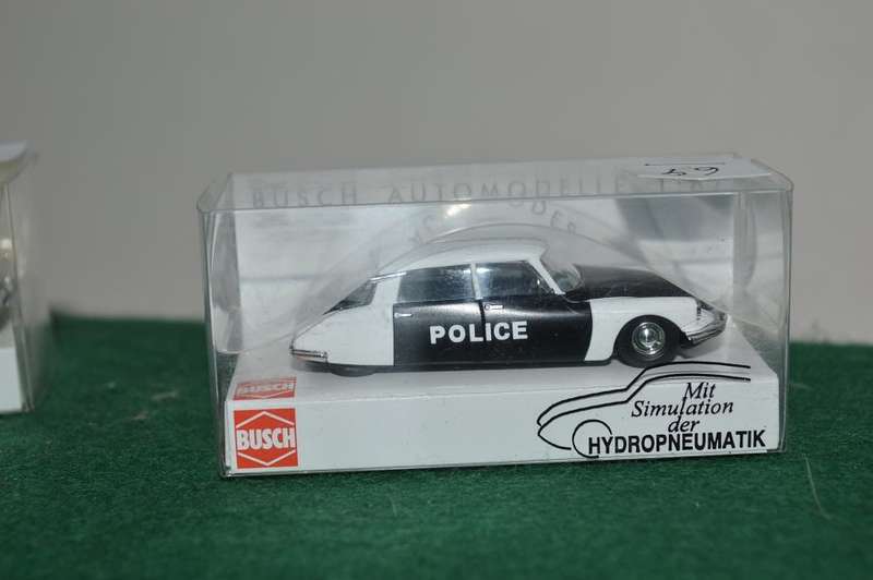 Busch HO 1/87 Citroen DS19 police car
