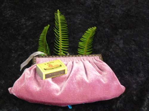 VINTAGE LIKE CLUTCH BAG