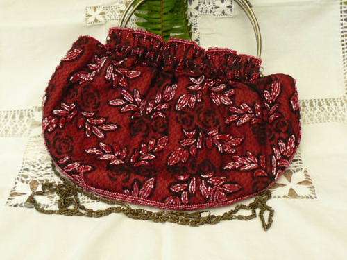 PRETTY RED BAG