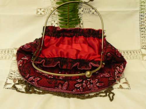 PRETTY RED BAG