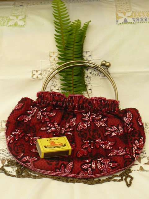 PRETTY RED BAG