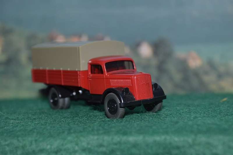 Wiking HO 3350 delivery truck OPEL BLITZ
