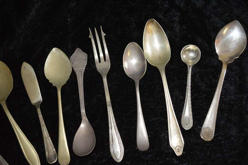 11 assorted spoons, van Riebeeck, shefield etc