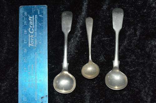 3 small slat or sugar spoons turners encore silver