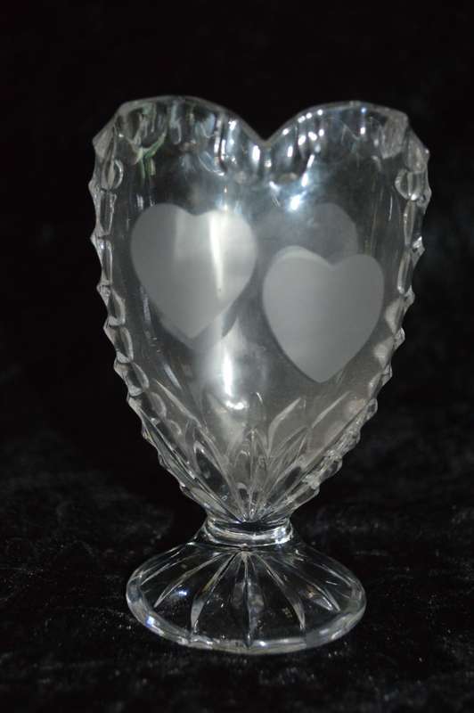 very cute 13cm heart vase chrystal
