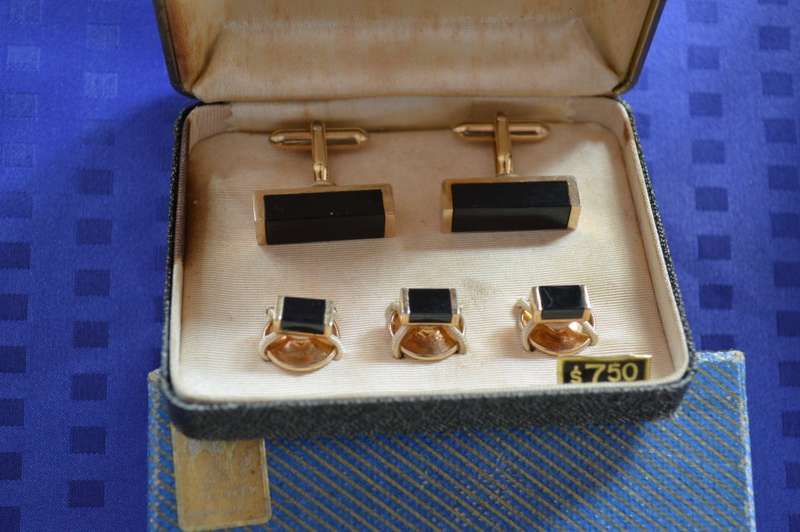 Vintage swank mens gold plated oryx tuxedo set cufflinks and studs