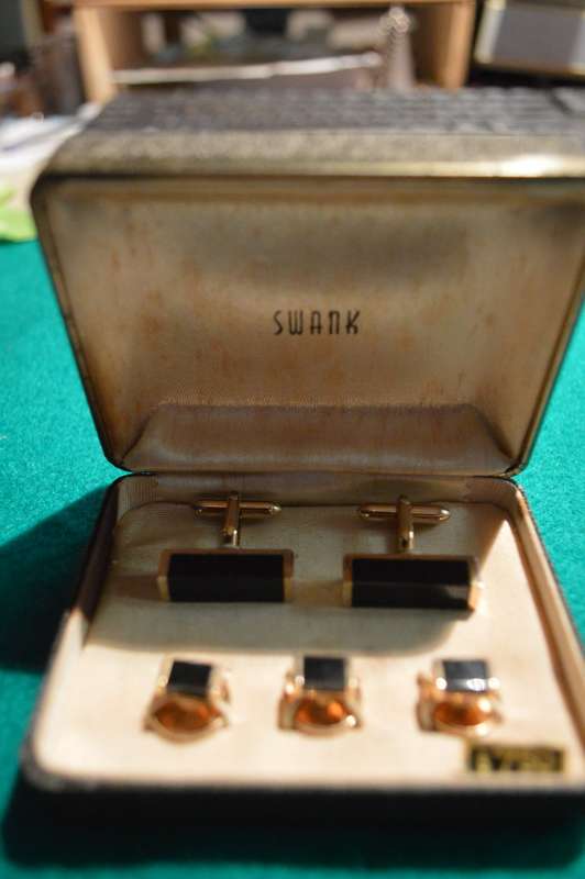 Vintage swank mens gold plated oryx tuxedo set cufflinks and studs