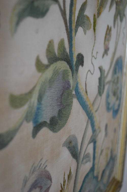 Absolutly stunning cotton and wool crewel embroidered fabric picture 73x50cm