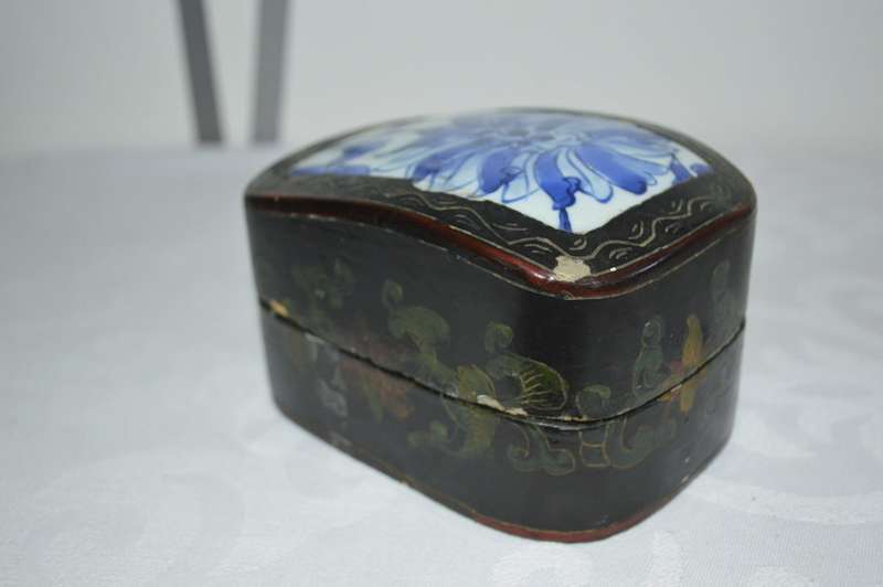Chinese Porcelain Shard: Wooden Lacquered Box