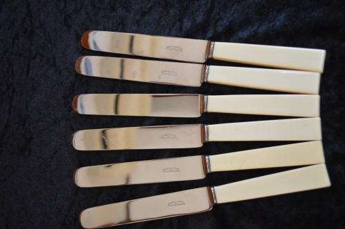 A set of dinner  knives Harrod`s of London stunning like new