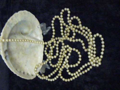 FOUX PEARL NECKLACES X 2