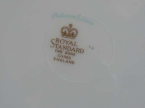 ROYAL STANDARD CAKE PLATE ENGLAND 25 CM
