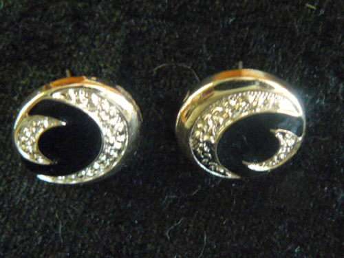 GOLD AND BLACK TONED EARRINGS