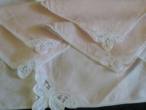 6 X VINTAGE COTTON NAPPKINS plae pink and white