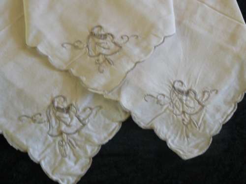 VINTAGE COTTON EMBROIDERED NAPPKINS X 3