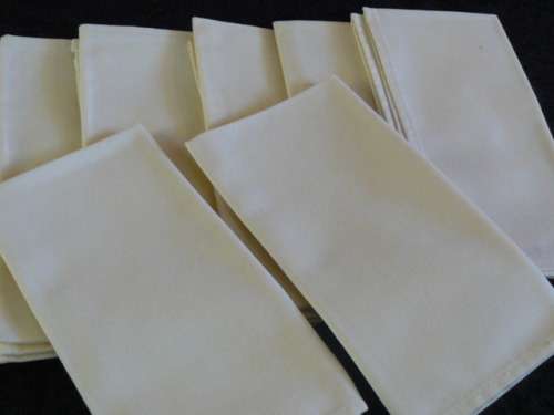 8 X VINTAGE COTTON NAPPKINS cream color