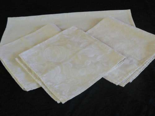 COTTON NAPPKINS X 4 OFF WHITE PRETTY PATTERN