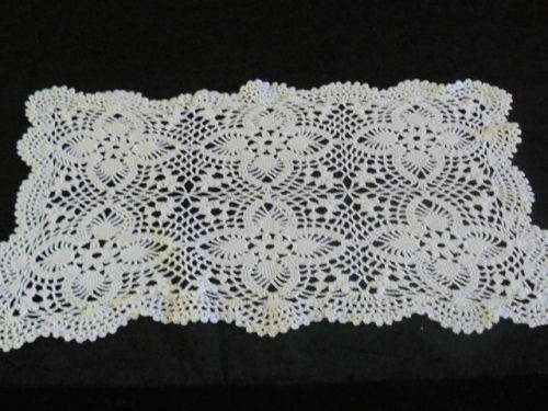 VINTAGE COTTON TRAY CLOTH HAND CROCHETED
