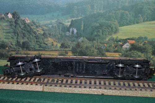 Marklin HO DB passenger car possible respray tin