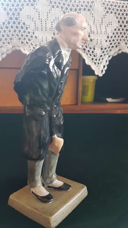 1930`s CROWN STAFFORDSHIRE DICKENS MR. PECKSNIFF SCULPTURE
