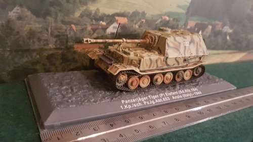 Die cast German tanker 1:72