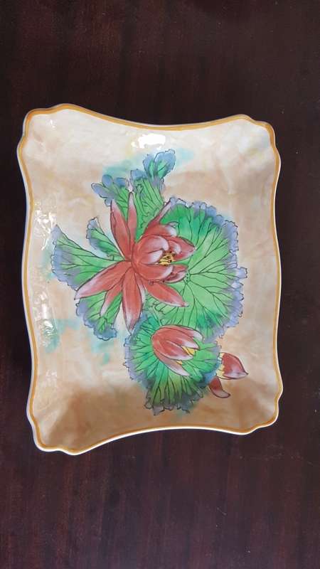 Royal Doulton water lily stunning plate/dish