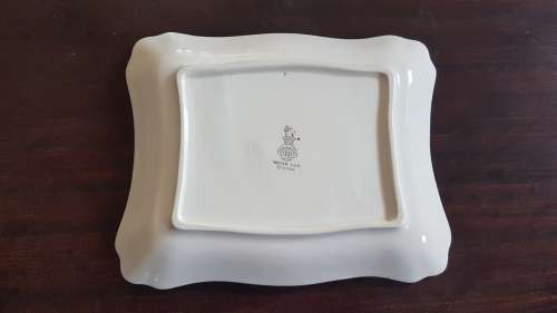 Royal Doulton water lily stunning plate/dish