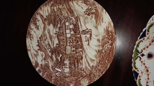 one lot of 3 display plates